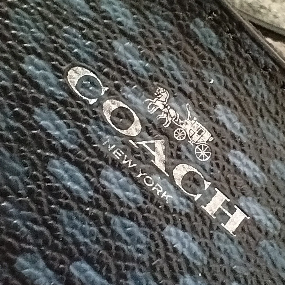 👛 Coach - Picture 2 of 9